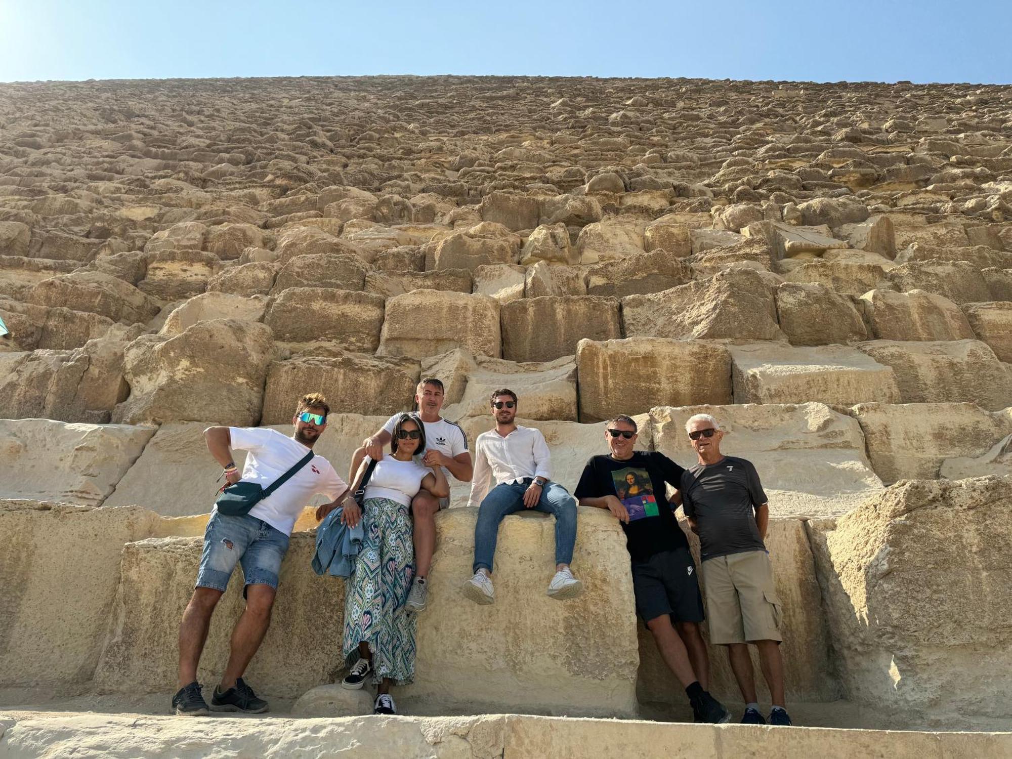 Unique Pyramids Boutique Inn Kafret el-Gabal Exterior foto